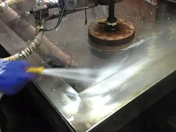 拋光知識(shí)：磁流變拋光液的工作機(jī)理你知道嗎？